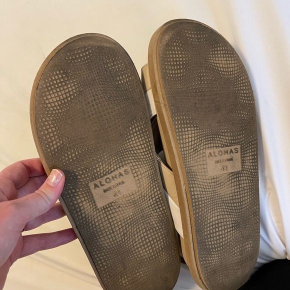 ALOHAS chunky checkered sandals! 🤍🤎 - Picture 4 of 4